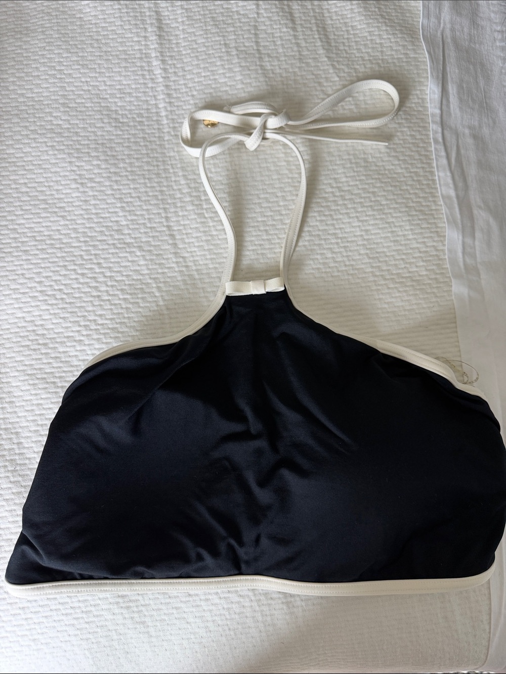 NWT Kate Spade swim bikini top. Sz large. Black/ivory. Bow detail. Ivory piping.